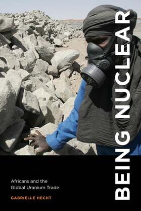 Hecht |  Being Nuclear | Buch |  Sack Fachmedien