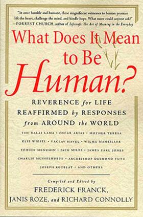 What Does It Mean to Be Human? | Buch | 978-0-312-27101-5 | www.sack.de