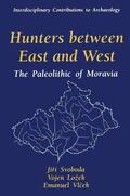 Svoboda / Vlcek / Lozek |  Hunters between East and West | Buch |  Sack Fachmedien