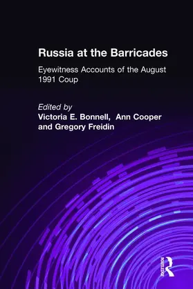 Bonnell / Cooper / Freidin |  Russia at the Barricades | Buch |  Sack Fachmedien