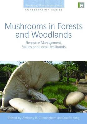 Yang / Cunningham |  Mushrooms in Forests and Woodlands | Buch |  Sack Fachmedien