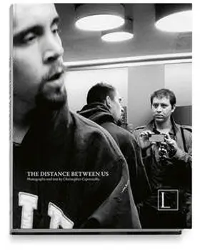 Capozziello / Lammerhuber |  THE DISTANCE BETWEEN US | Buch |  Sack Fachmedien